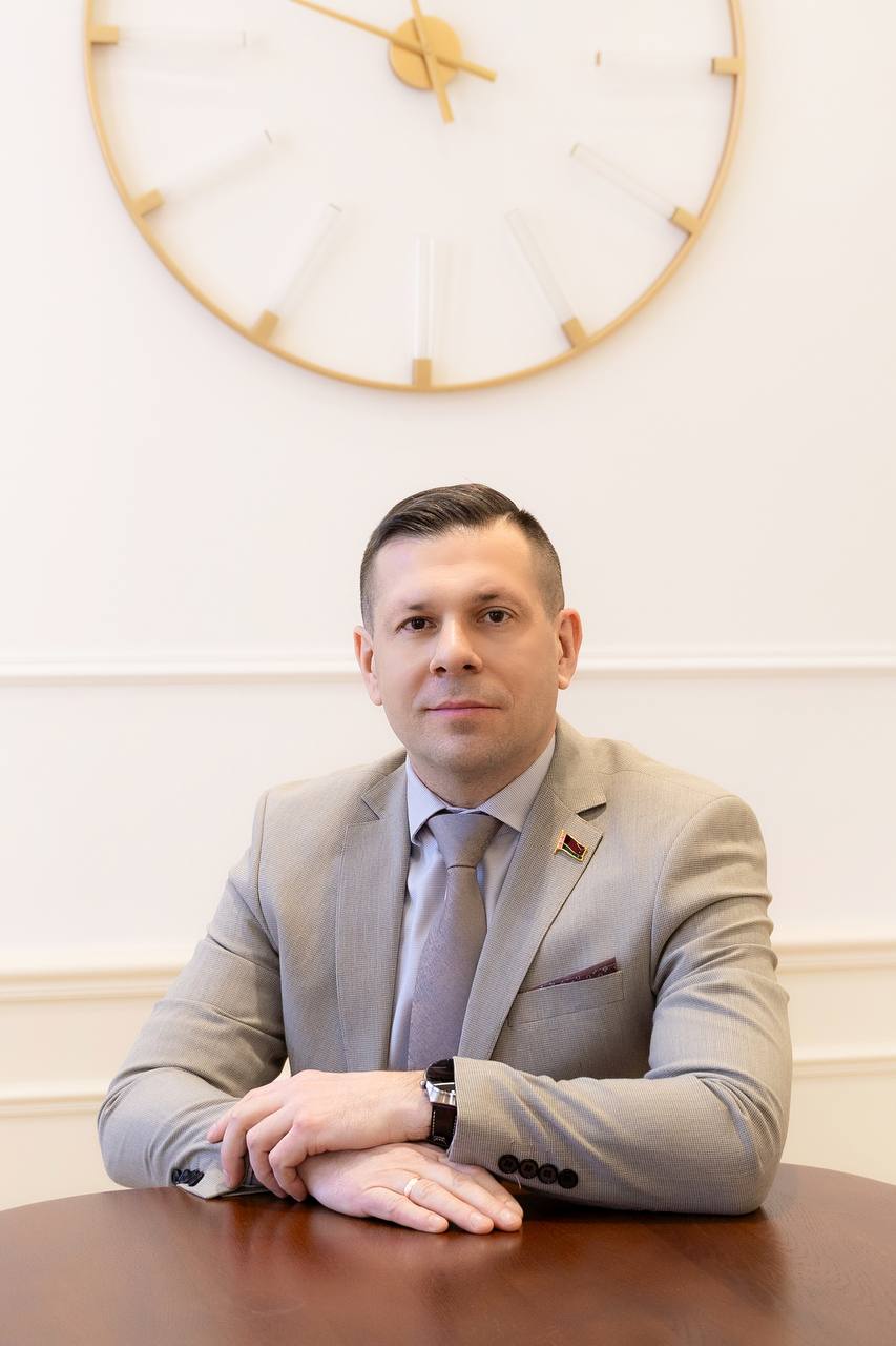 gen-director